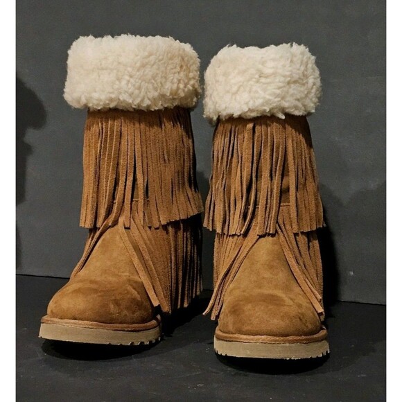 Madden Girl Sleet Fringe Hidden Wedge Boots Faux Fur Suede Chestnut Brown 9.5 M - Picture 2 of 14